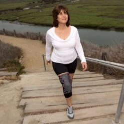 Donjoy OA Reaction Web Left Medial/Right Lateral Knee Brace 8 Donjoy OA Reaction Web Left Medial/Right Lateral Knee Brace -Sports Protective Gear Store donjoy oa reaction web left medialright lateral knee brace 22